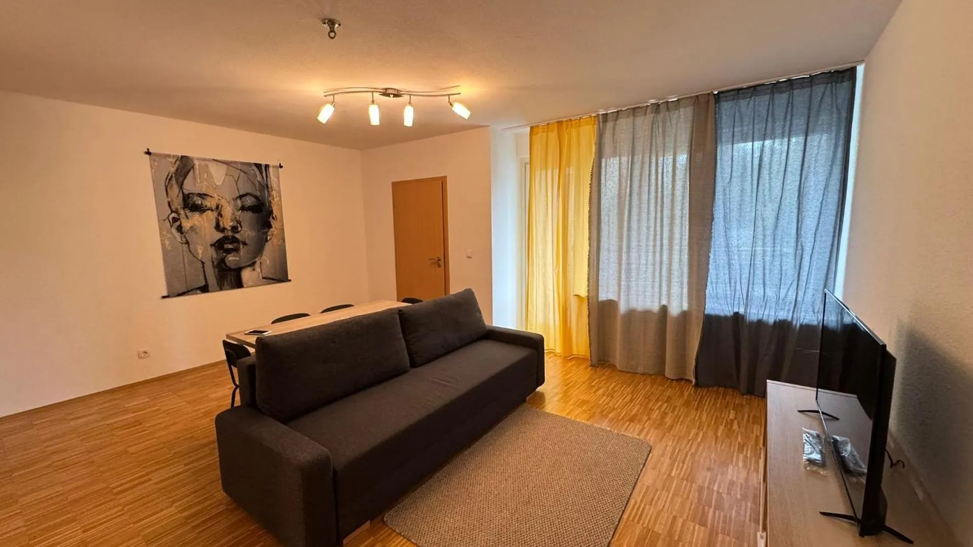 Apartment In Bss 63-69 Nr2 contacts